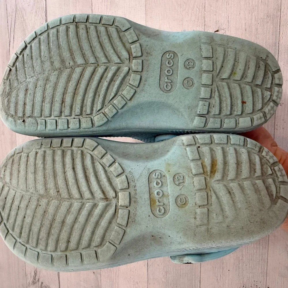 Crocs classic slip‎ on clogs light blue child size 12